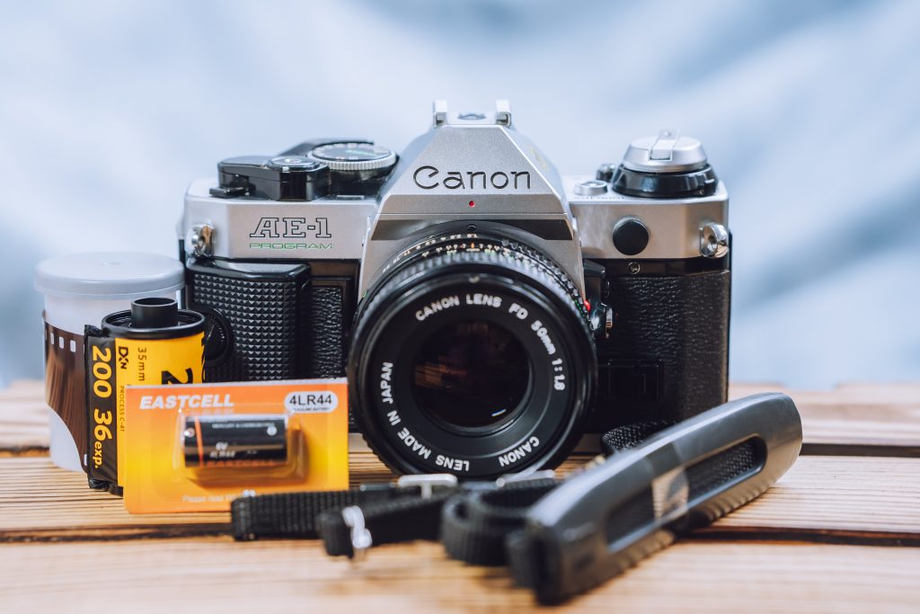 Canon AE-1 Program + 50mm 1.8 (Komplettpaket Mittelklasse